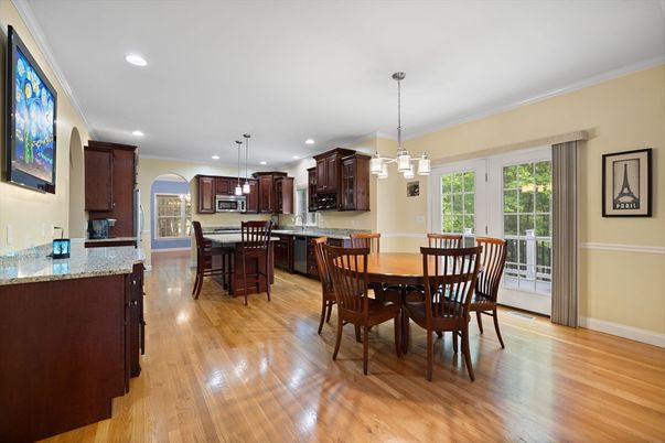 Dining room, Interior, Kitchen, Pendant Lights, Recessed Lighting, Wood Texture Flooring