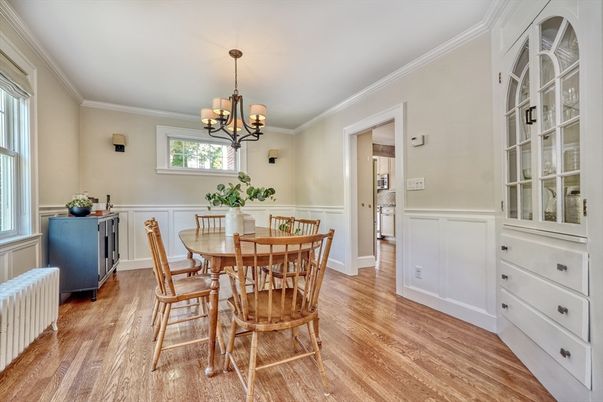 Chandelier, Dining room, Interior, Wood Texture Flooring