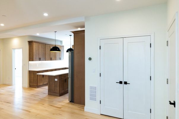 Interior, Pendant Lights, Recessed Lighting, Wood Texture Flooring