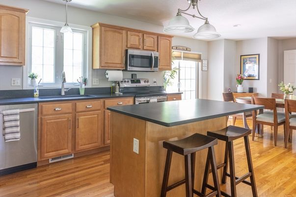 Dining room, Interior, Kitchen, Pendant Lights, Wood Texture Flooring