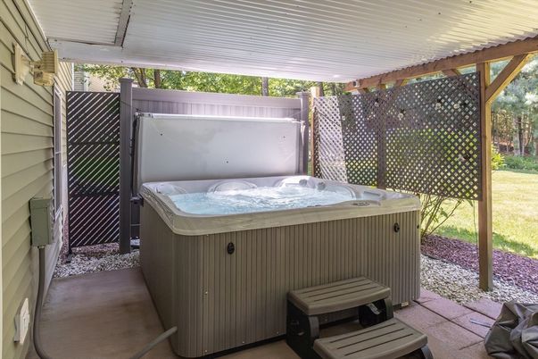 Exterior, Hot Tub