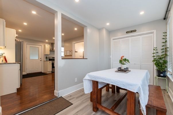 Dining room, Interior, Kitchen, Recessed Lighting, Wood Texture Flooring