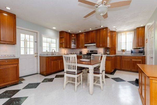 Dining room, Interior, Kitchen, Recessed Lighting