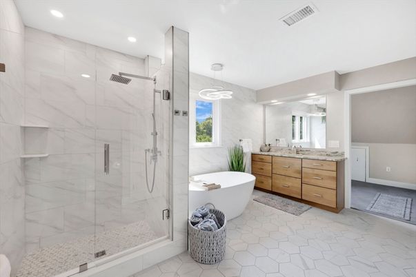 Bathroom, Free Standing Baths, Glass Shower, Interior, Marble Walls, Pendant Lights, Recessed Lighting