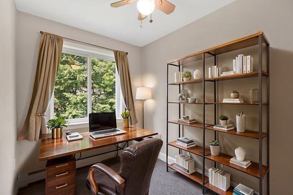 Home Office, Interior
