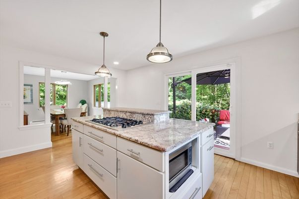 Dining room, Interior, Kitchen, Pendant Lights, Recessed Lighting, Wood Texture Flooring