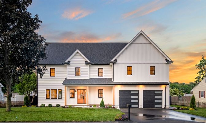 Attached, Exterior, Facade, Farmhouse