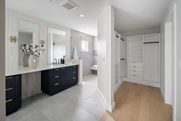 Bathroom, Interior, Recessed Lighting, Walk-in Closets, Wood Texture Flooring