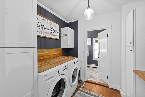 Interior, Pendant Lights, Washer, Wood Texture Flooring