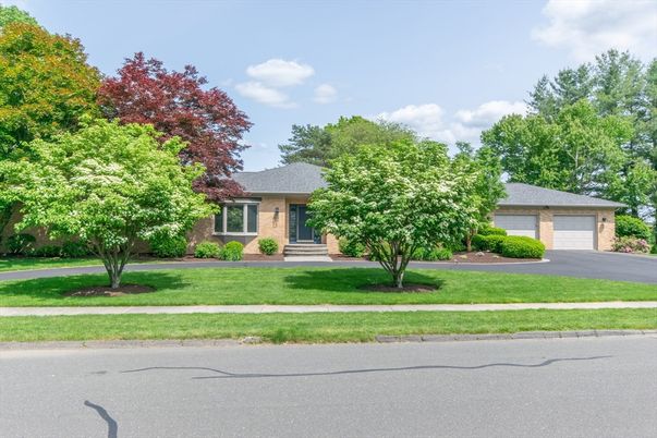 Attached, Exterior, Facade, Brick Facade, Ranch