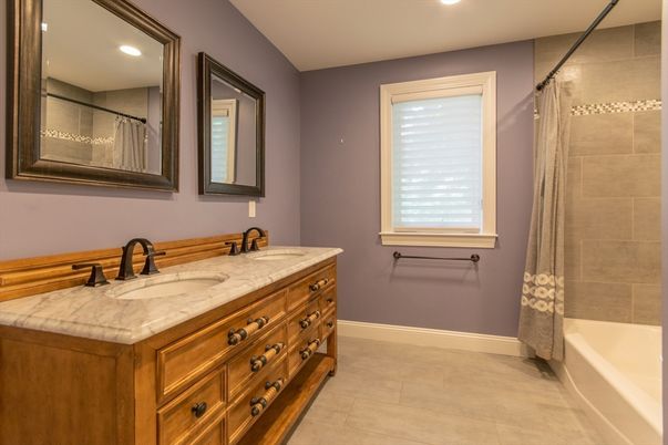 Bathroom, Dual Sink Vanities, Interior, Recessed Lighting