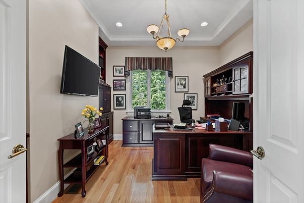 Home Office, Interior, Pendant Lights, Recessed Lighting, Wood Texture Flooring