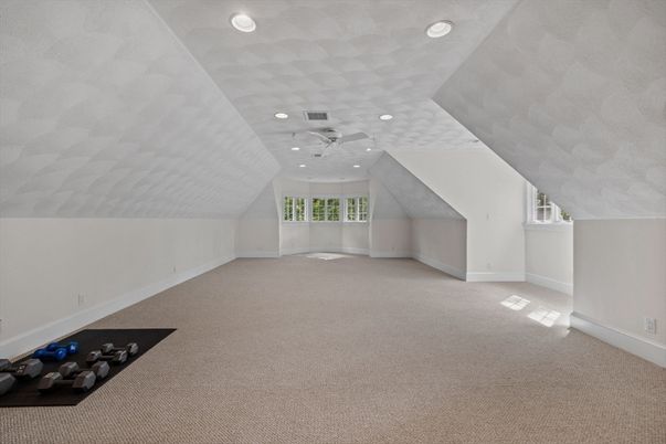 Empty room, Fitness Equipment, Interior, Recessed Lighting