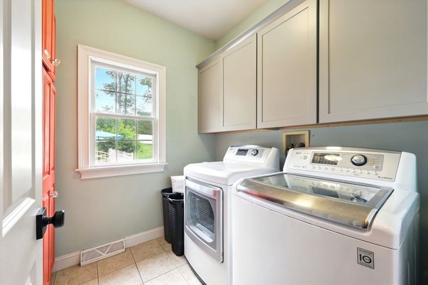 Interior, Washer