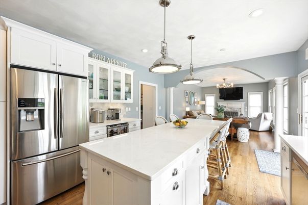 Dining room, Interior, Kitchen, Pendant Lights, Recessed Lighting, Stainless Steel Appliances, Wood Texture Flooring