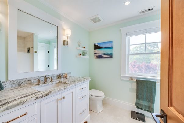 Bathroom, Interior, Recessed Lighting