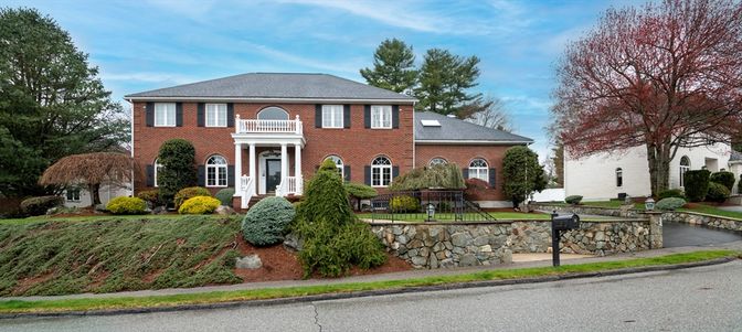 Exterior, Facade, Brick Facade, Georgian