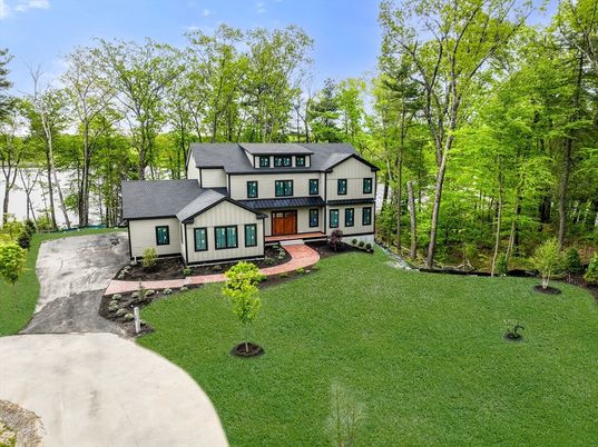 Backyard, Exterior, Facade, Farmhouse