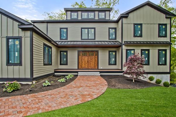 Exterior, Facade, Farmhouse