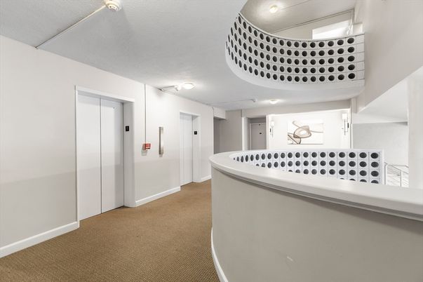 Elevator, Interior