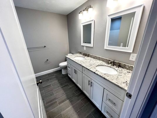 Bathroom, Dual Sink Vanities, Interior