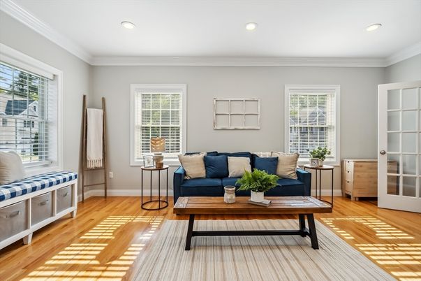 Interior, Living room, Recessed Lighting, Wood Texture Flooring