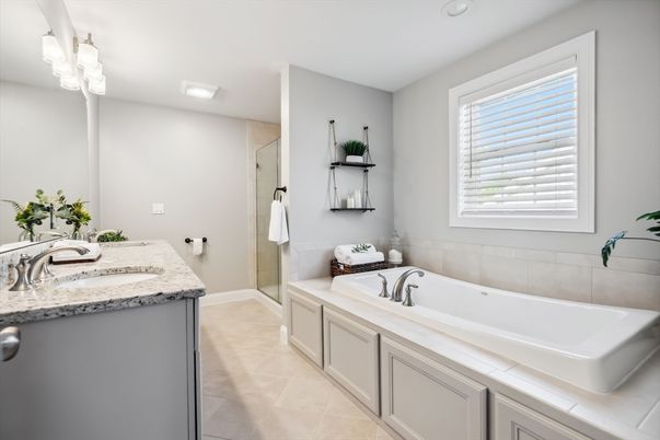 Bathroom, Dual Sink Vanities, Interior, Recessed Lighting