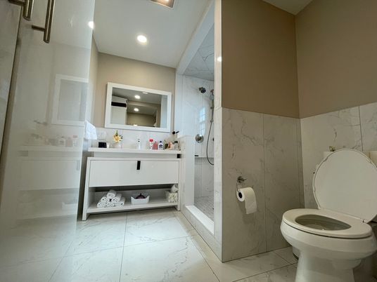 Bathroom, Interior, Marble, Marble Walls, Recessed Lighting