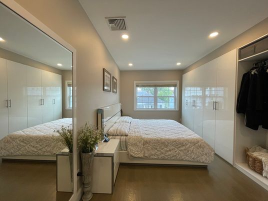 Bedroom, Interior, Recessed Lighting, Wood Texture Flooring