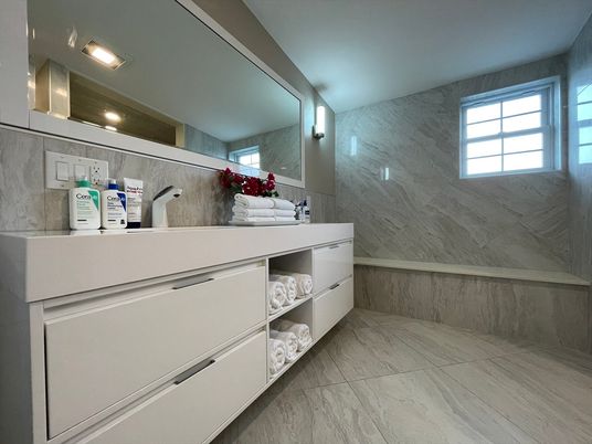 Bathroom, Interior, Marble, Marble Walls, Recessed Lighting