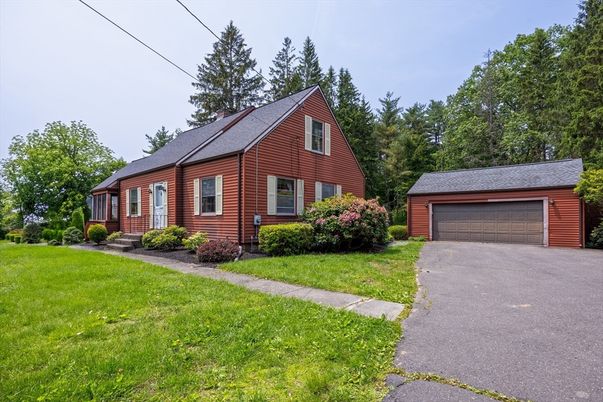 Attached, Detached Garage, Exterior, Facade, Cape Cod