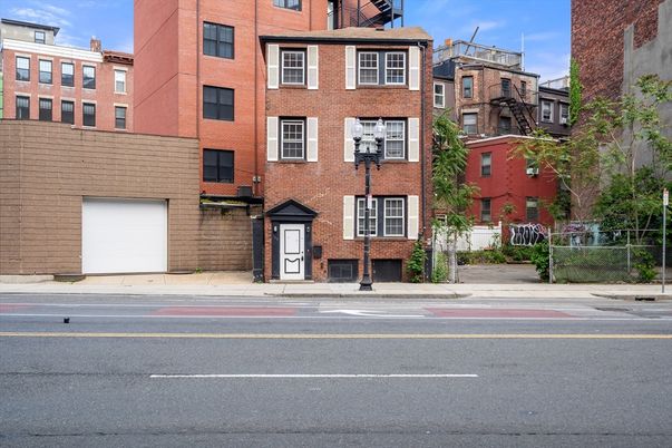 Attached, Exterior, Facade, Brick Facade, Rowhouse