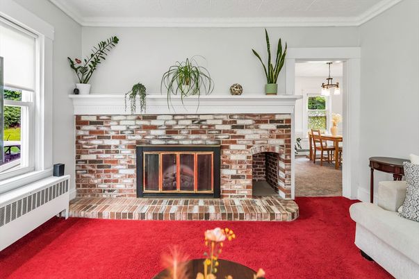 Fireplace, Interior, Pendant Lights