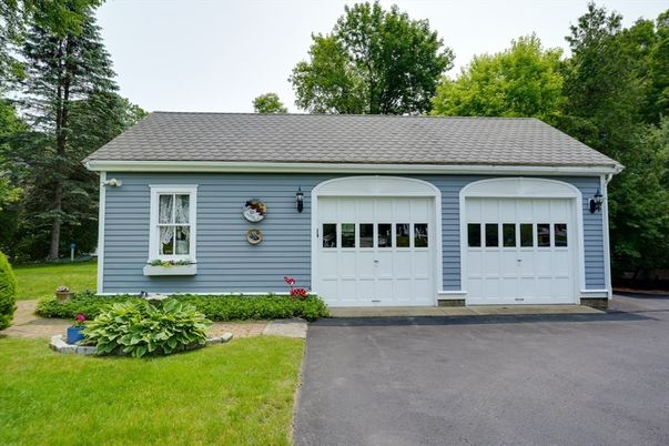 Detached Garage, Exterior