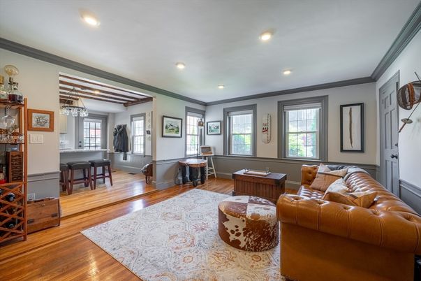 Interior, Living room, Recessed Lighting, Wood Texture Flooring