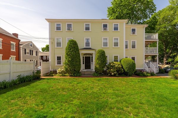 Backyard, Exterior, Facade, Georgian