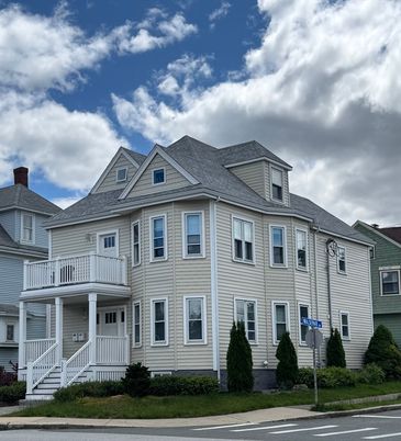 Exterior, Facade, Georgian