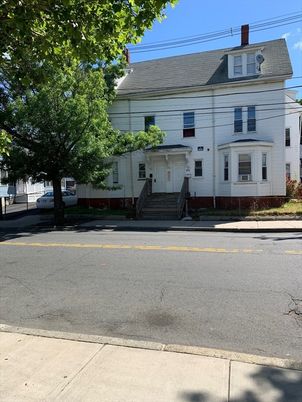 Exterior, Facade, Cape Cod