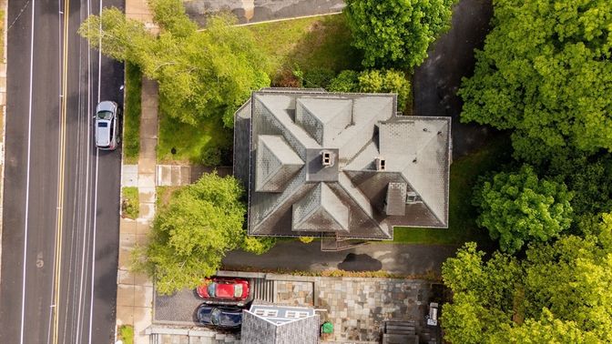 Exterior, Drone