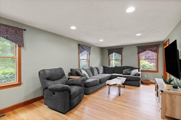 Interior, Living room, Recessed Lighting, Wood Texture Flooring