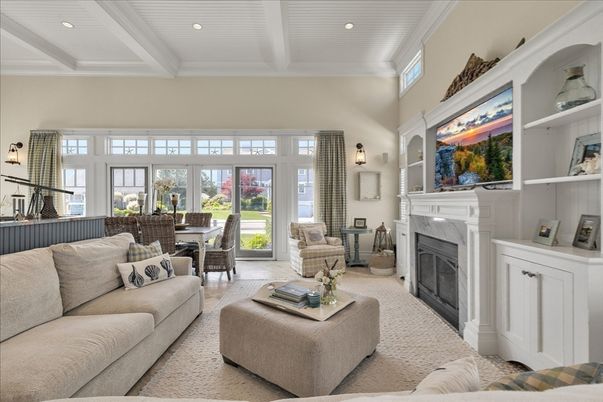 Dining room, Fireplace, Interior, Living room, Recessed Lighting