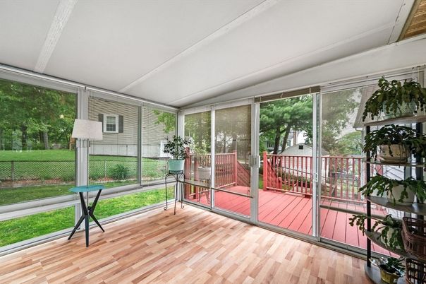 Interior, Sun Room, Wood Texture Flooring