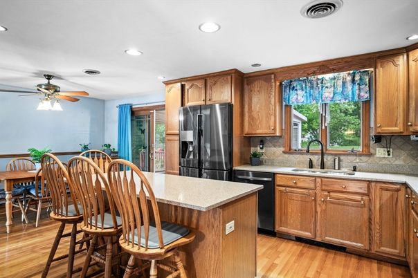Dining room, Interior, Kitchen, Recessed Lighting, Wood Texture Flooring