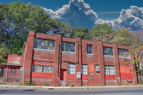 Exterior, Facade, Brick Facade, Rowhouse