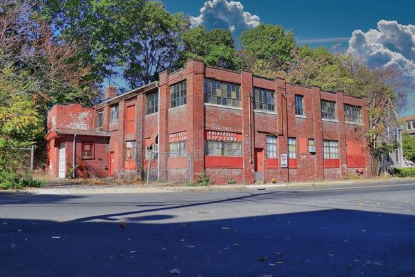 Exterior, Facade, Brick Facade, Rowhouse