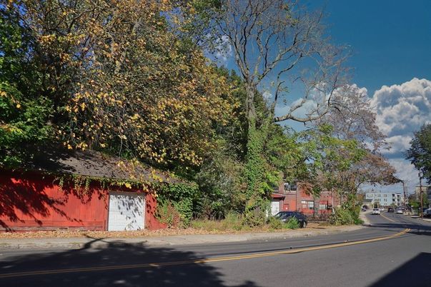 Detached Garage, Exterior
