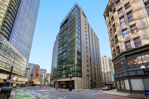 Exterior, Facade, Highrise