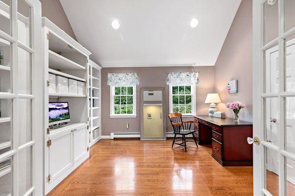 Home Office, Interior, Recessed Lighting, Wood Texture Flooring