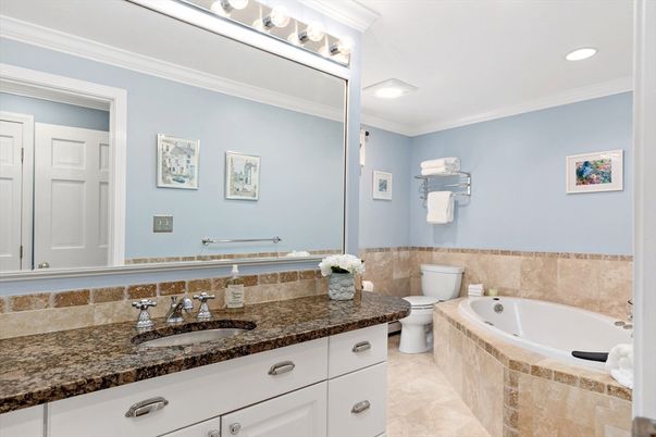 Bathroom, Interior, Recessed Lighting