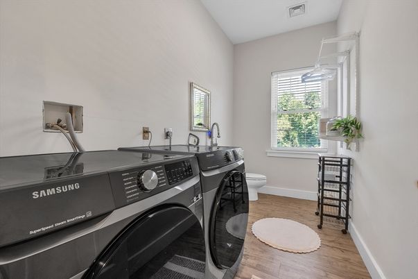 Interior, Washer, Wood Texture Flooring